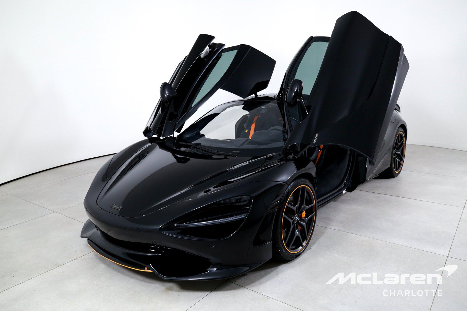 Used 2024 McLaren 750S RWD image 5