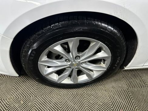 Used 2023 Chevrolet Malibu LT FWD image 10