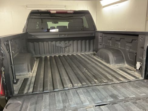 Used 2024 Chevrolet Silverado 1500 RST w/ Z71 Off-Road Package AWD/4WD image 6