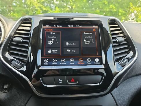 Used 2020 Jeep Cherokee Limited AWD/4WD image 30