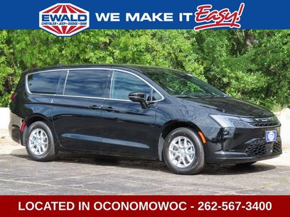New 2027 Chrysler Pacifica Select