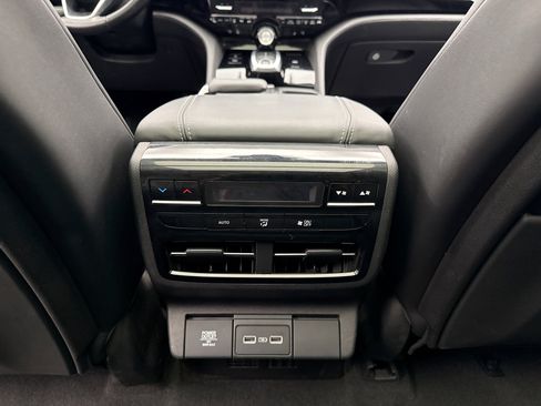 Used 2022 Acura MDX SH-AWD w/ Technology Package image 21