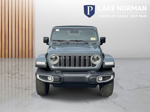 New 2026 Jeep Wrangler Unlimited Sahara AWD/4WD image 3