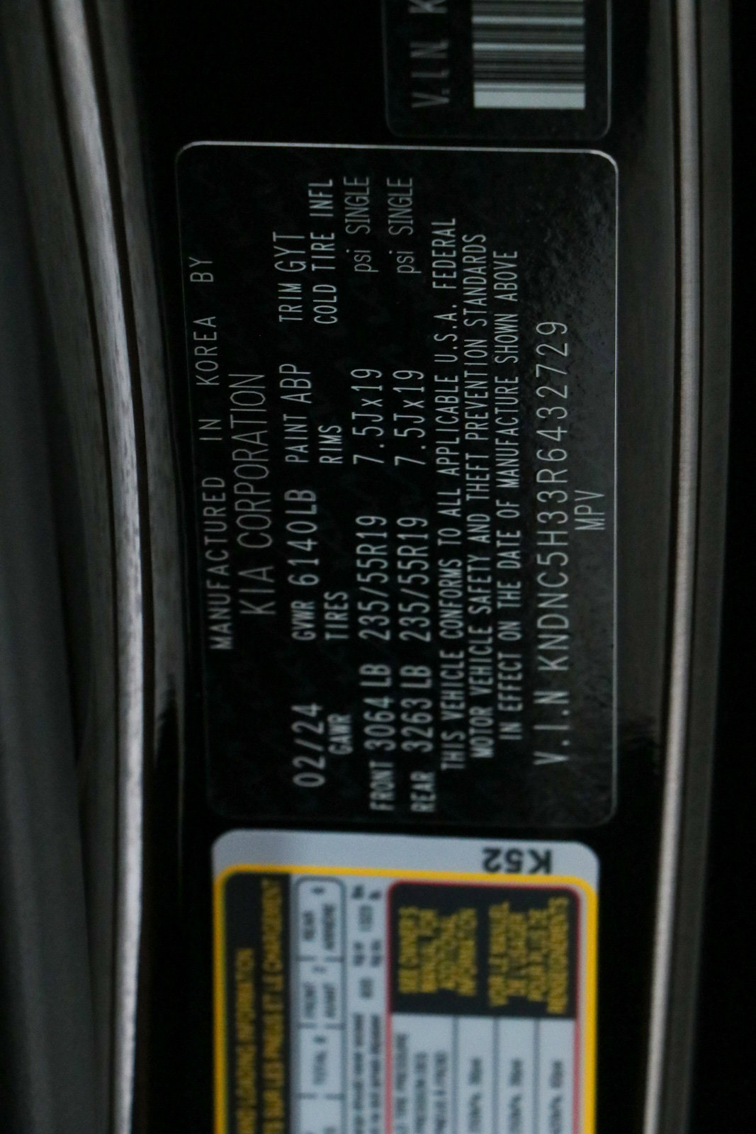 Used 2024 Kia Carnival EX FWD image 34