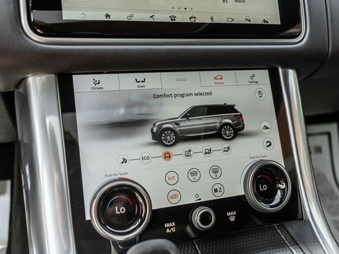 Used 2022 Land Rover Range Rover Sport HST image 8