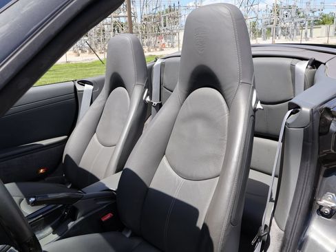 Used 2006 Porsche 911 Carrera 4 AWD/4WD image 5