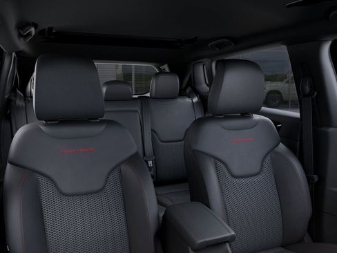 New 2026 Jeep Compass Trailhawk w/ Sun, Sound & Navigation Group image 27