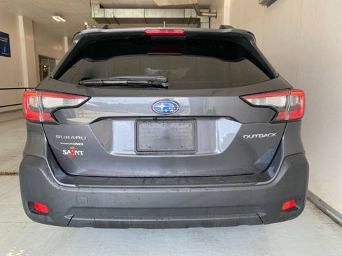 Used 2025 Subaru Outback Premium AWD/4WD image 6