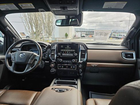 Used 2021 Nissan Titan Platinum Reserve w/ Moonroof Package image 20