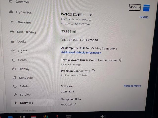 Used 2024 Tesla Model Y Long Range AWD/4WD image 8