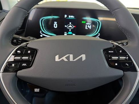 New 2026 Kia Niro EX FWD image 27