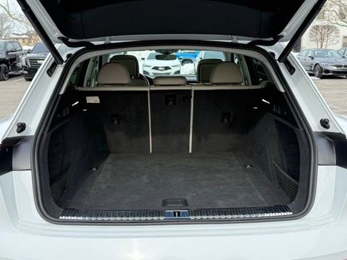 Used 2019 Audi e-tron Premium Plus image 12