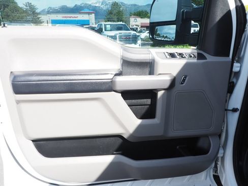 Used 2018 Ford F250 XLT AWD/4WD image 15