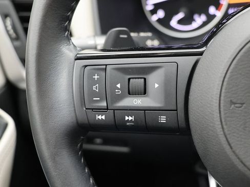 Used 2023 Nissan Rogue SV w/ SV Premium B Package image 20