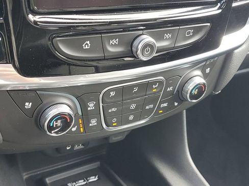 Certified 2023 Chevrolet Traverse Premier AWD/4WD image 29