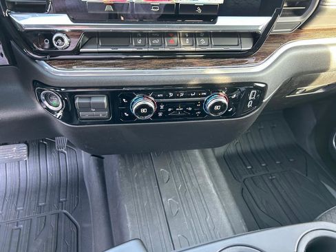 New 2026 GMC Sierra 2500 SLE image 11