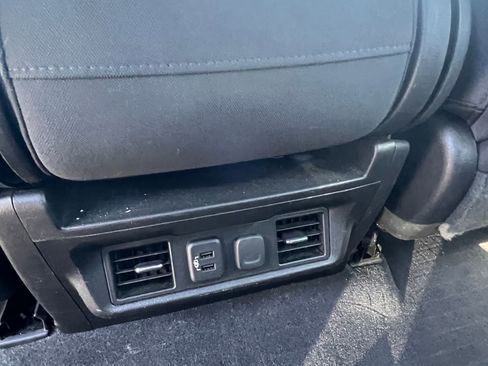 Used 2020 Chevrolet Silverado 1500 LT w/ Convenience Package image 22