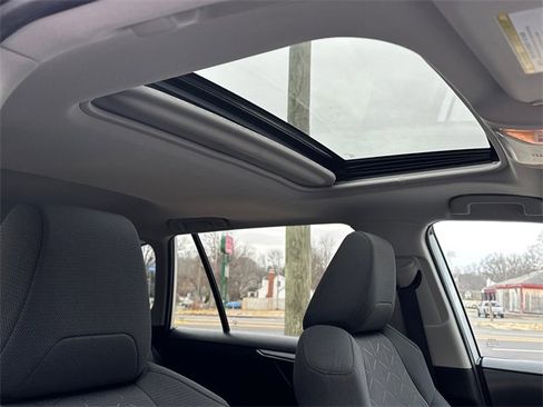 Certified 2020 Toyota RAV4 XLE w/ Convenience Package image 15