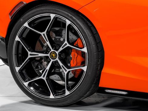 Used 2024 Lamborghini Revuelto AWD/4WD image 47
