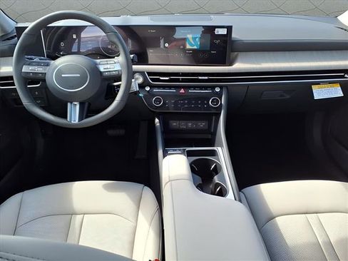 New 2025 Hyundai Sonata Limited image 14