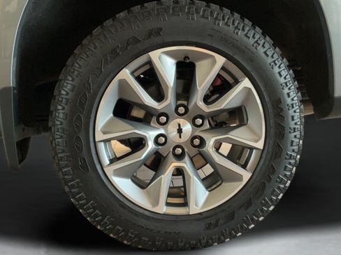 Used 2021 Chevrolet Silverado 1500 RST w/ Convenience Package II AWD/4WD image 46