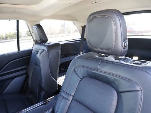 Used 2020 Lincoln Aviator Reserve w/ Equipment Group 202A image 17