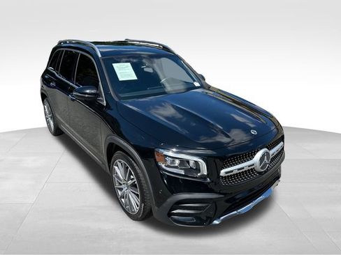 Used 2022 Mercedes-Benz GLB 250 4MATIC image 7