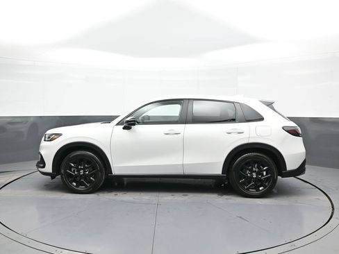 Used 2025 Honda HR-V Sport image 9
