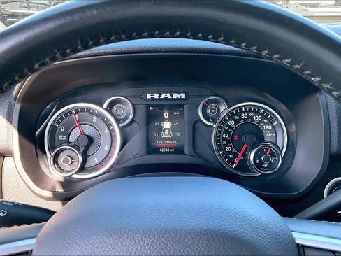 Used 2024 RAM 2500 Big Horn AWD/4WD image 31