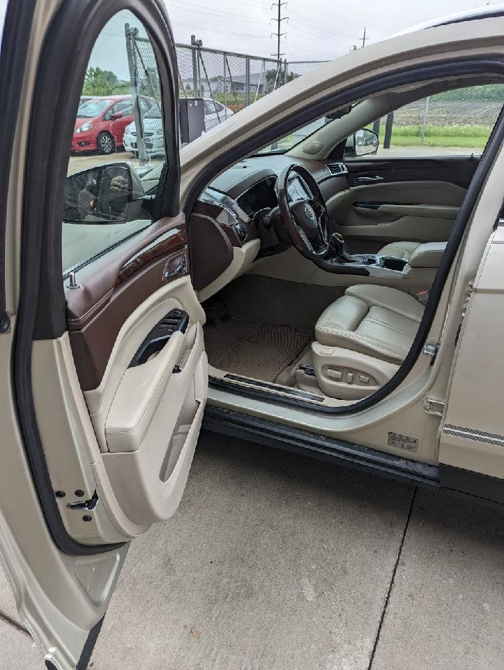 Used 2014 Cadillac SRX Luxury FWD image 7