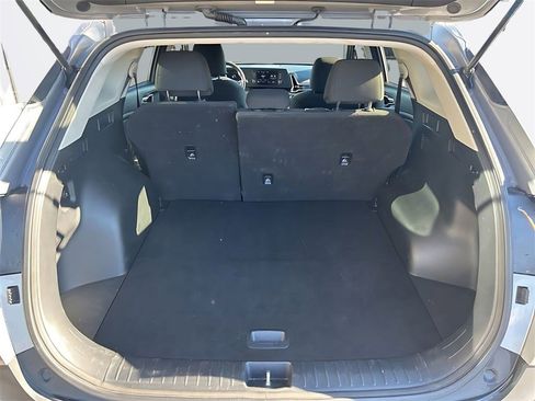 Used 2023 Kia Sportage LX image 13