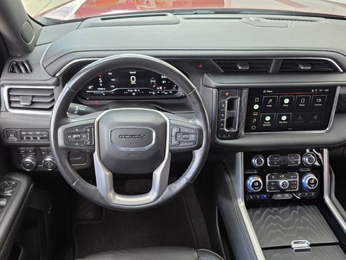 Used 2022 GMC Yukon XL Denali AWD/4WD image 10