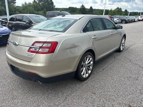 Used 2018 Ford Taurus Limited w/ Driver Assist Package FWD image 3