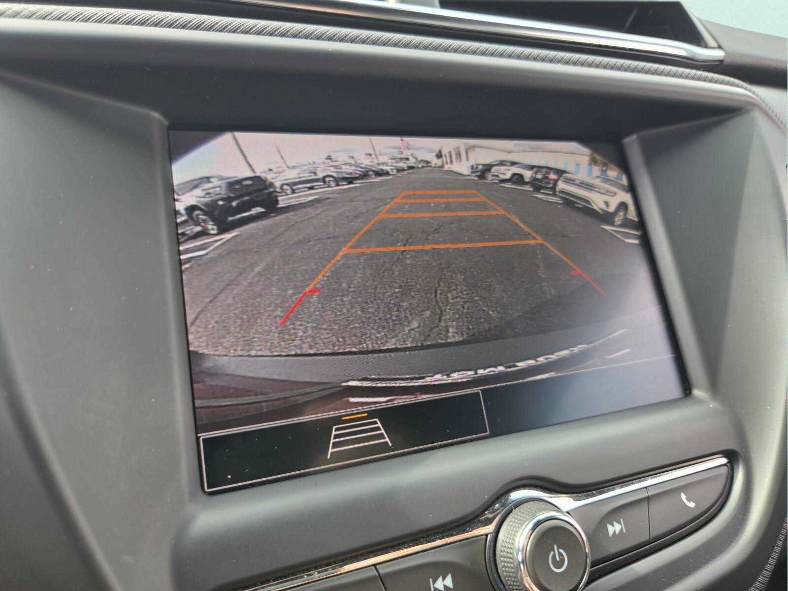 Used 2023 Chevrolet TrailBlazer RS FWD image 25