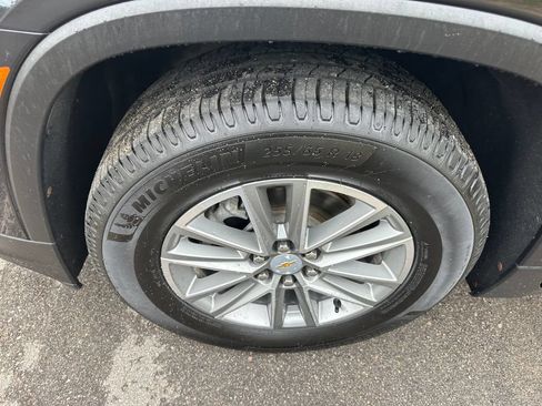 Used 2023 Chevrolet Traverse LT w/ LPO, Floor Liner Package AWD/4WD image 12