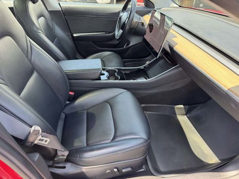 Used 2018 Tesla Model 3 Long Range RWD image 16