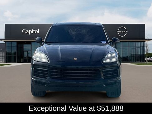 Used 2022 Porsche Cayenne Platinum Edition image 2