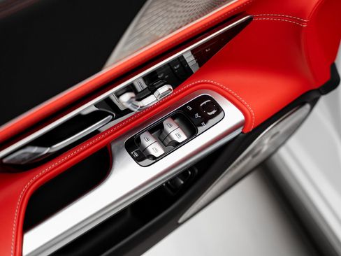 Used 2022 Mercedes-Benz SL 63 AMG 4MATIC image 59