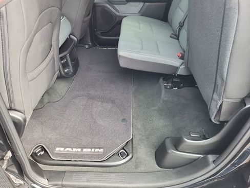 Used 2022 RAM 1500 Big Horn AWD/4WD image 11