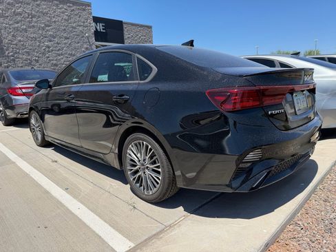 Used 2022 Kia Forte GT-Line w/ GT-Line Premium Package FWD image 4