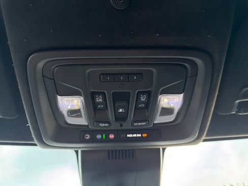Used 2024 GMC Sierra 2500 Denali Ultimate AWD/4WD image 57