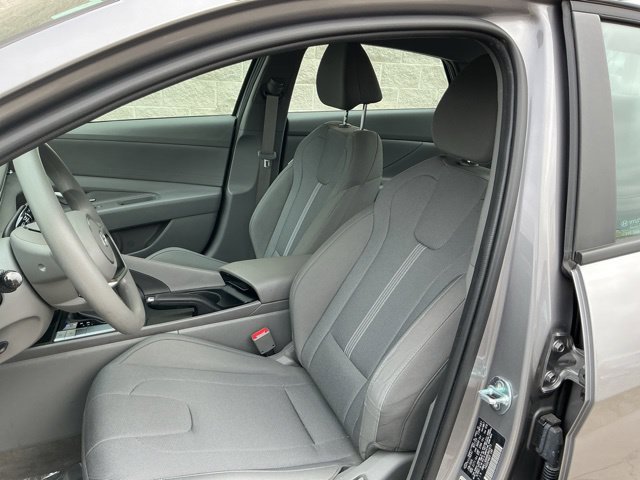 Used 2024 Hyundai Elantra SE FWD image 14