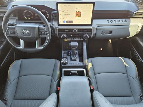 Certified 2025 Toyota Tacoma Trailhunter image 24