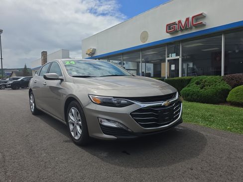 Used 2024 Chevrolet Malibu LT FWD image 1