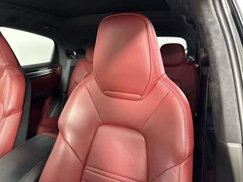 Certified 2023 Porsche Cayenne GTS AWD/4WD image 40