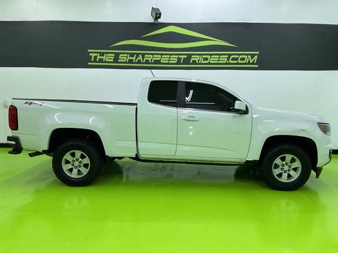 Used 2019 Chevrolet Colorado W/T w/ WT Convenience Package AWD/4WD image 11