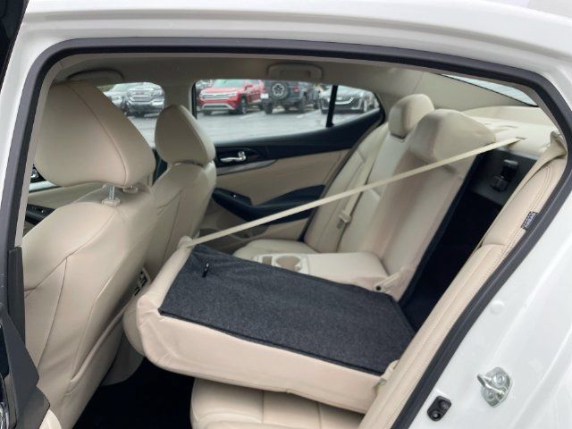 Used 2020 Nissan Maxima 3.5 SV w/ Floor Mat Group FWD image 14