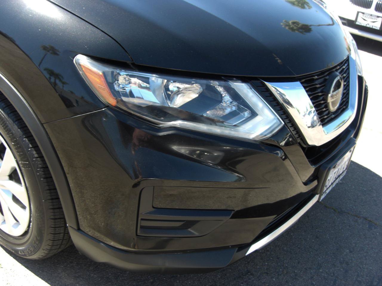 Used 2019 Nissan Rogue S FWD image 4