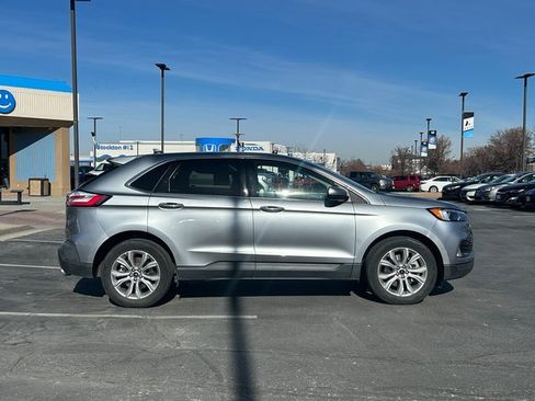 Used 2024 Ford Edge Titanium image 2
