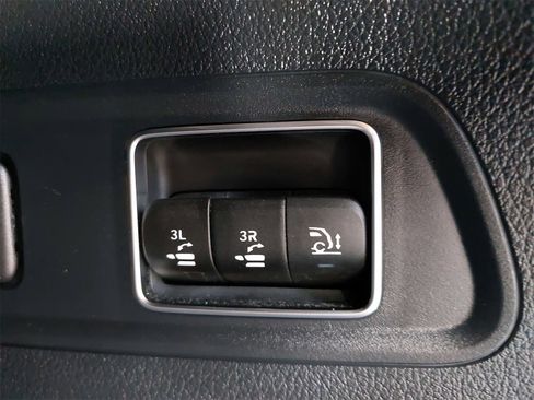 Used 2024 Mercedes-Benz GLS 450 4MATIC image 14